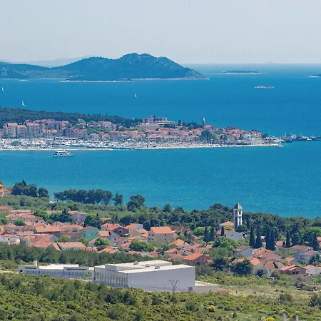 1 Bedroom Beautiful In Appartement