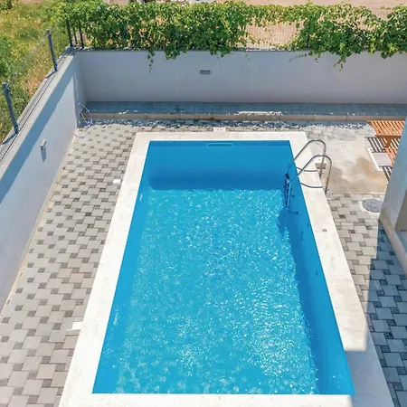 Apartment 1 Bedroom Beautiful In Biograd Na Moru